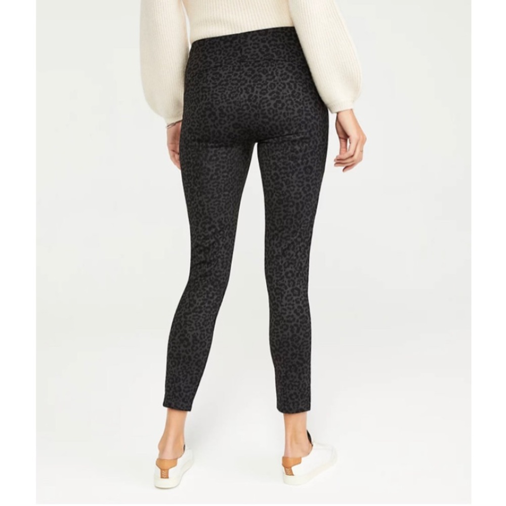 Ann Taylor - Animal Print Seamed Legging - size 6 - Picture 2 of 3
